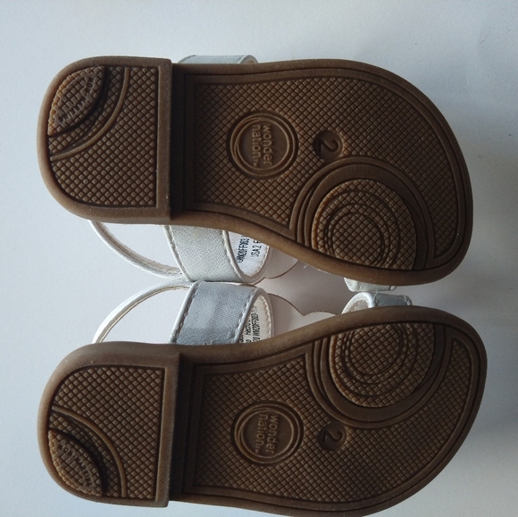 Baby girl sandals size 2 - Picture 4 of 4